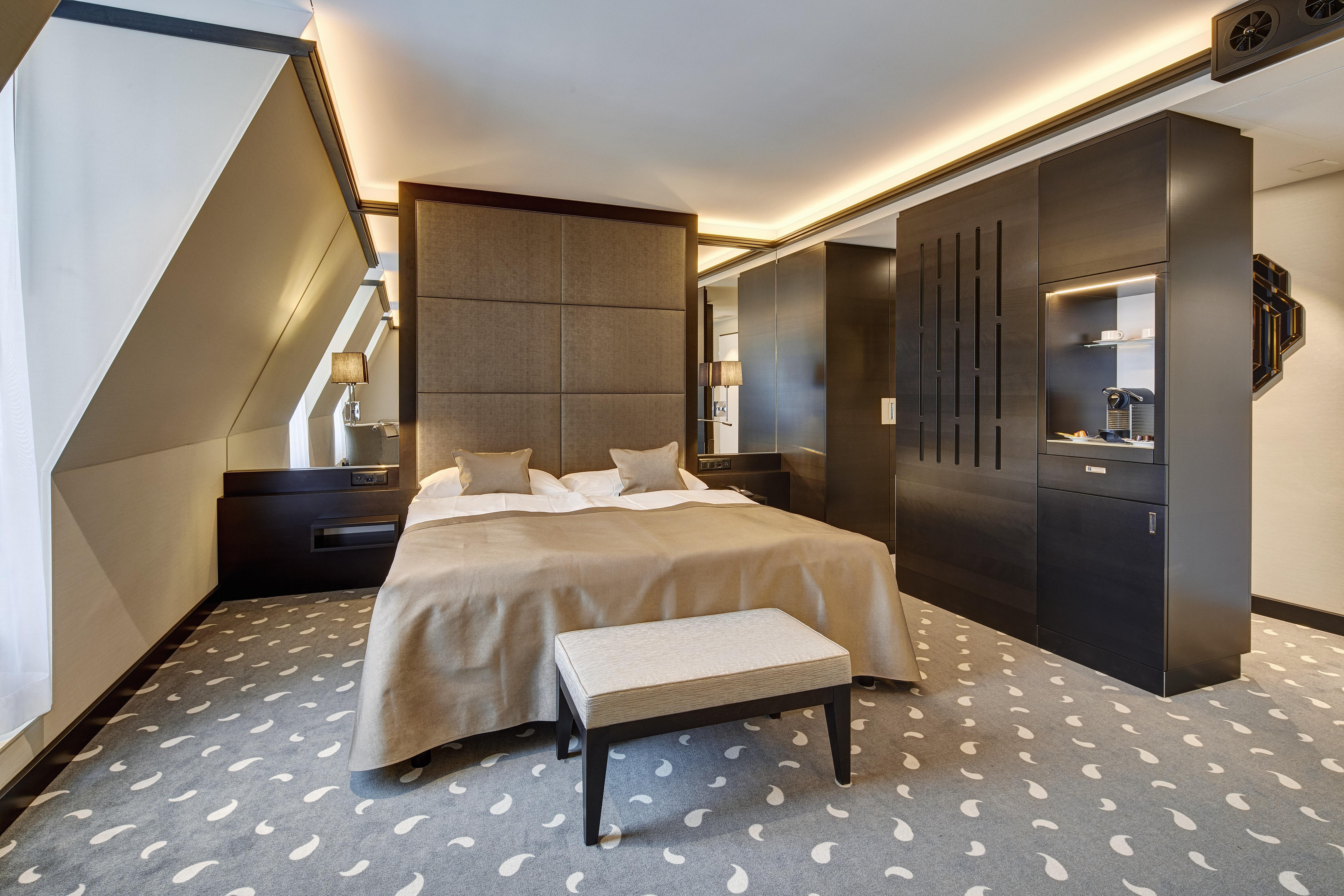 Monopol Hotel 4*